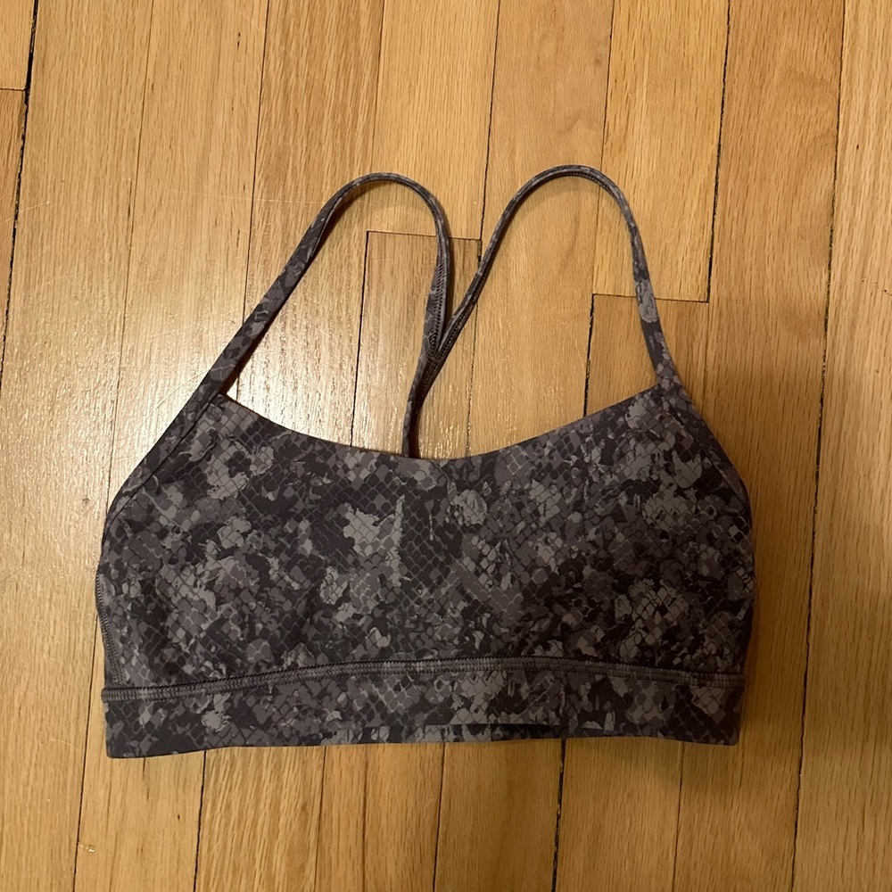 Lululemon Flow Y Nulu Bra